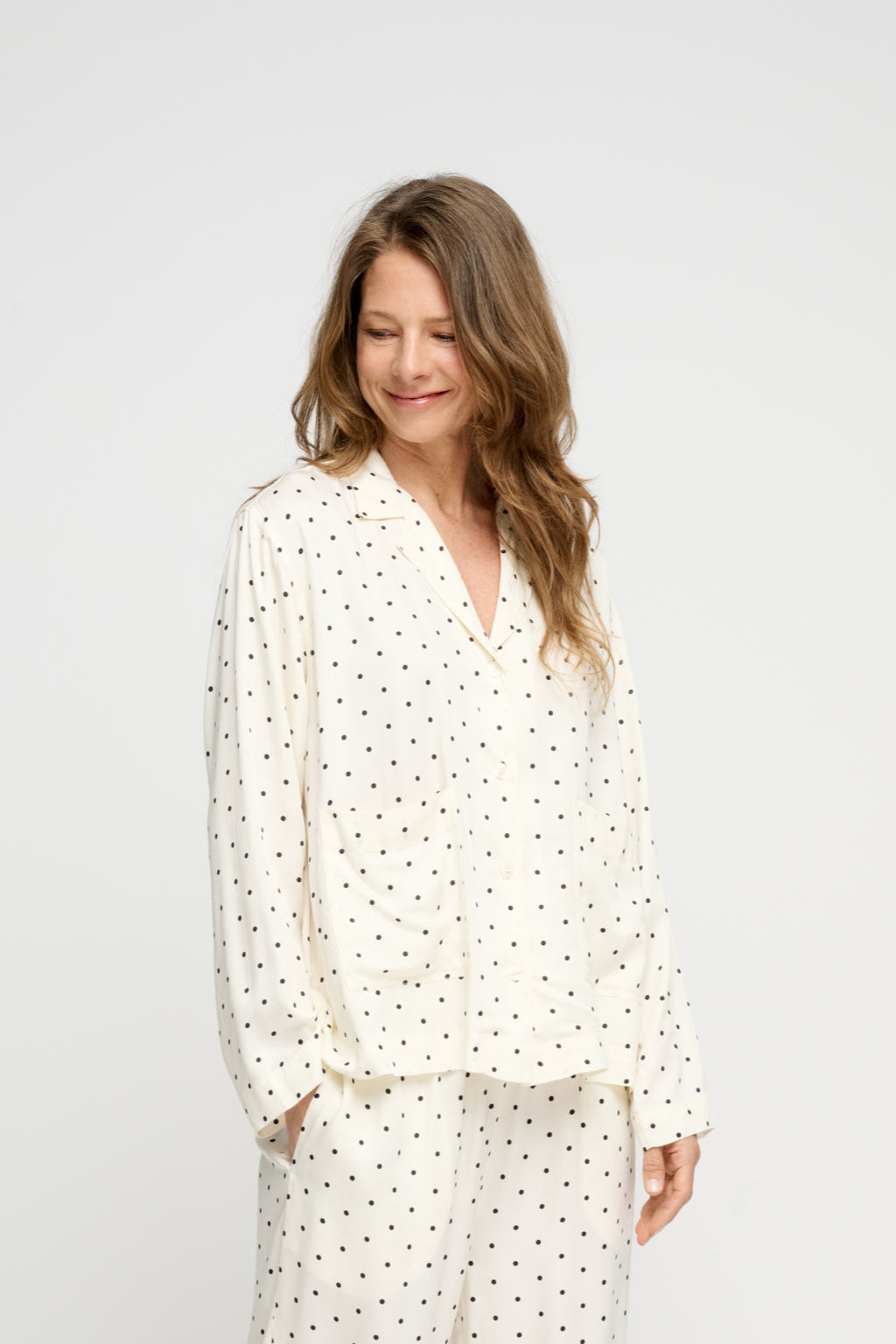 Hope silky natskjorte - ecru/black dots